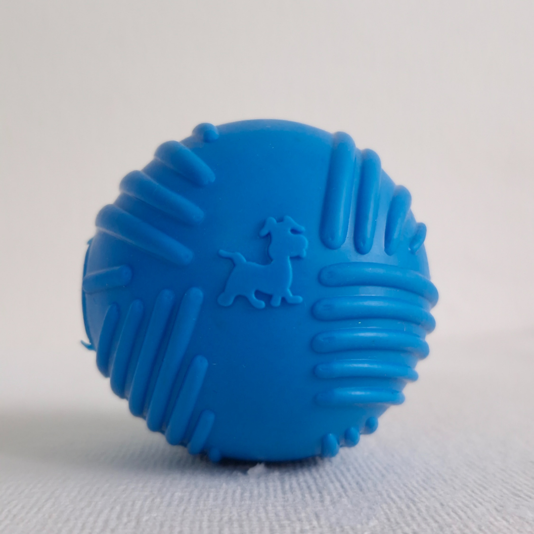 CNC Textured Rubber Fetch Ball with Squeaker – Engaging Chew Toy for Dogs