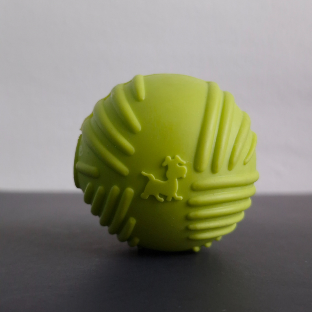 CNC Textured Rubber Fetch Ball with Squeaker – Engaging Chew Toy for Dogs